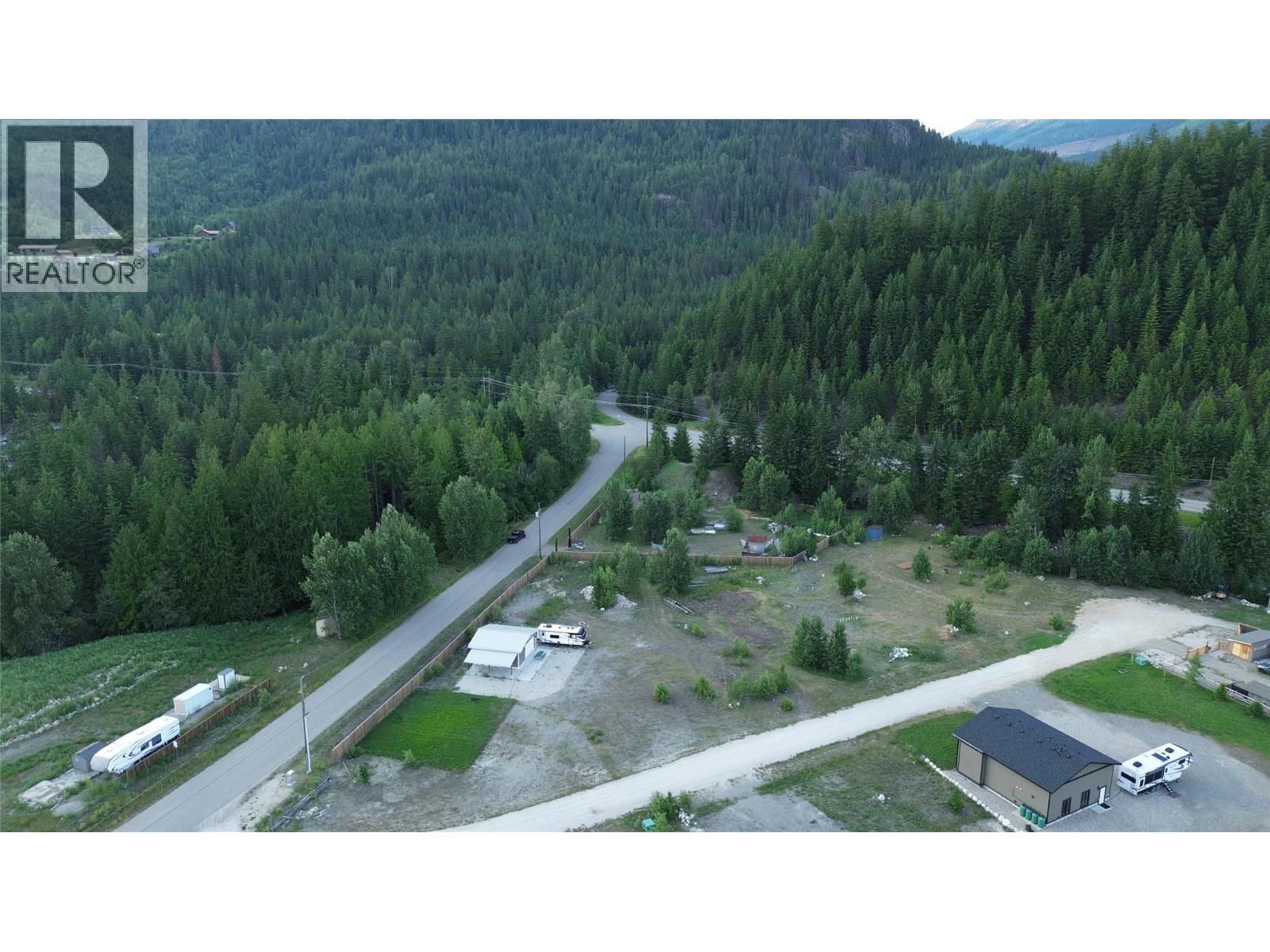 153 Rosebery Road, New Denver, British Columbia  V0G 1S1 - Photo 6 - 10394101