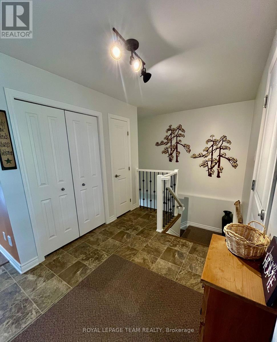 14 Otteridge Avenue, Renfrew, Ontario  K7V 0A1 - Photo 3 - X13626392