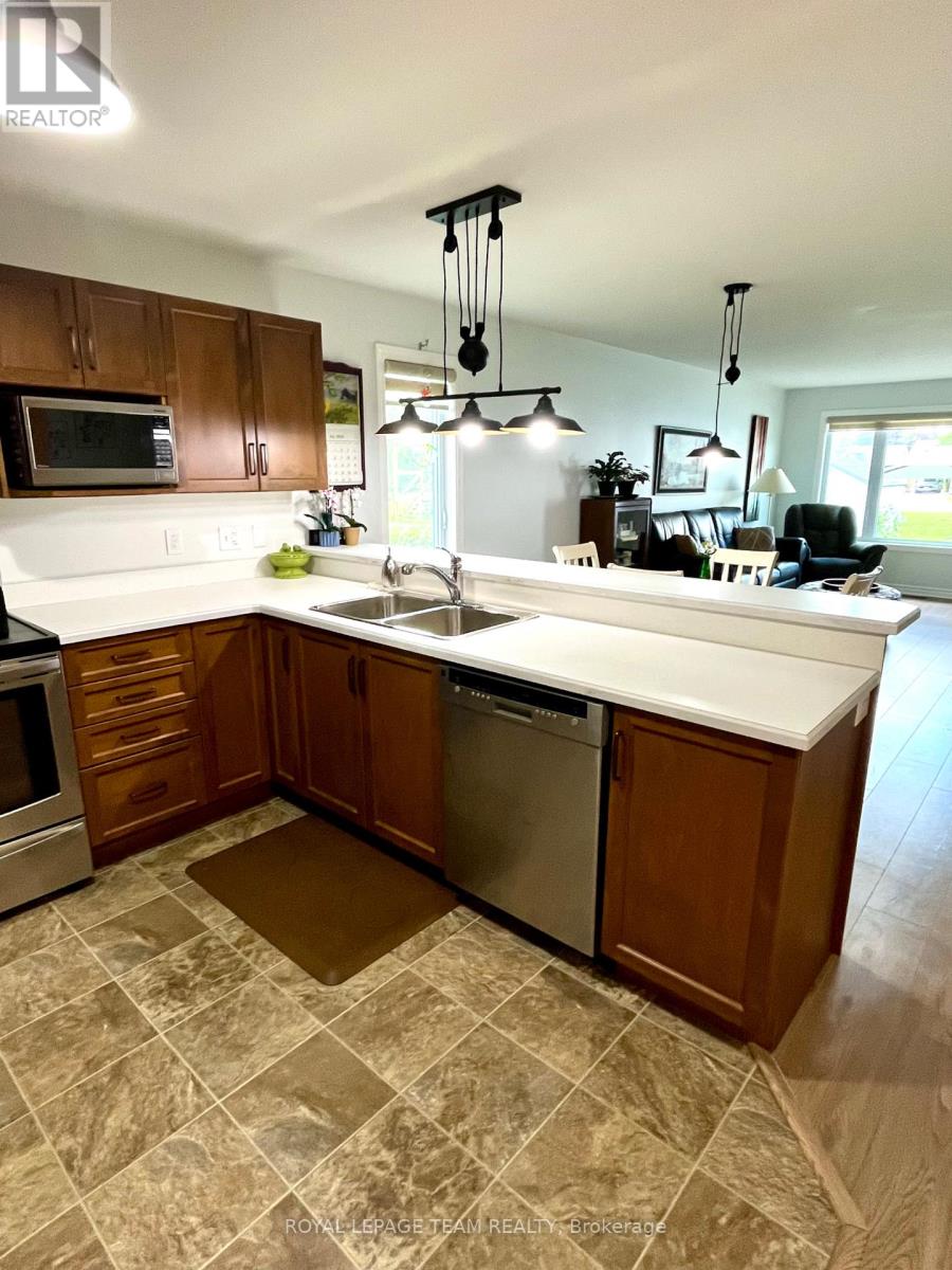 14 Otteridge Avenue, Renfrew, Ontario  K7V 0A1 - Photo 8 - X13626392