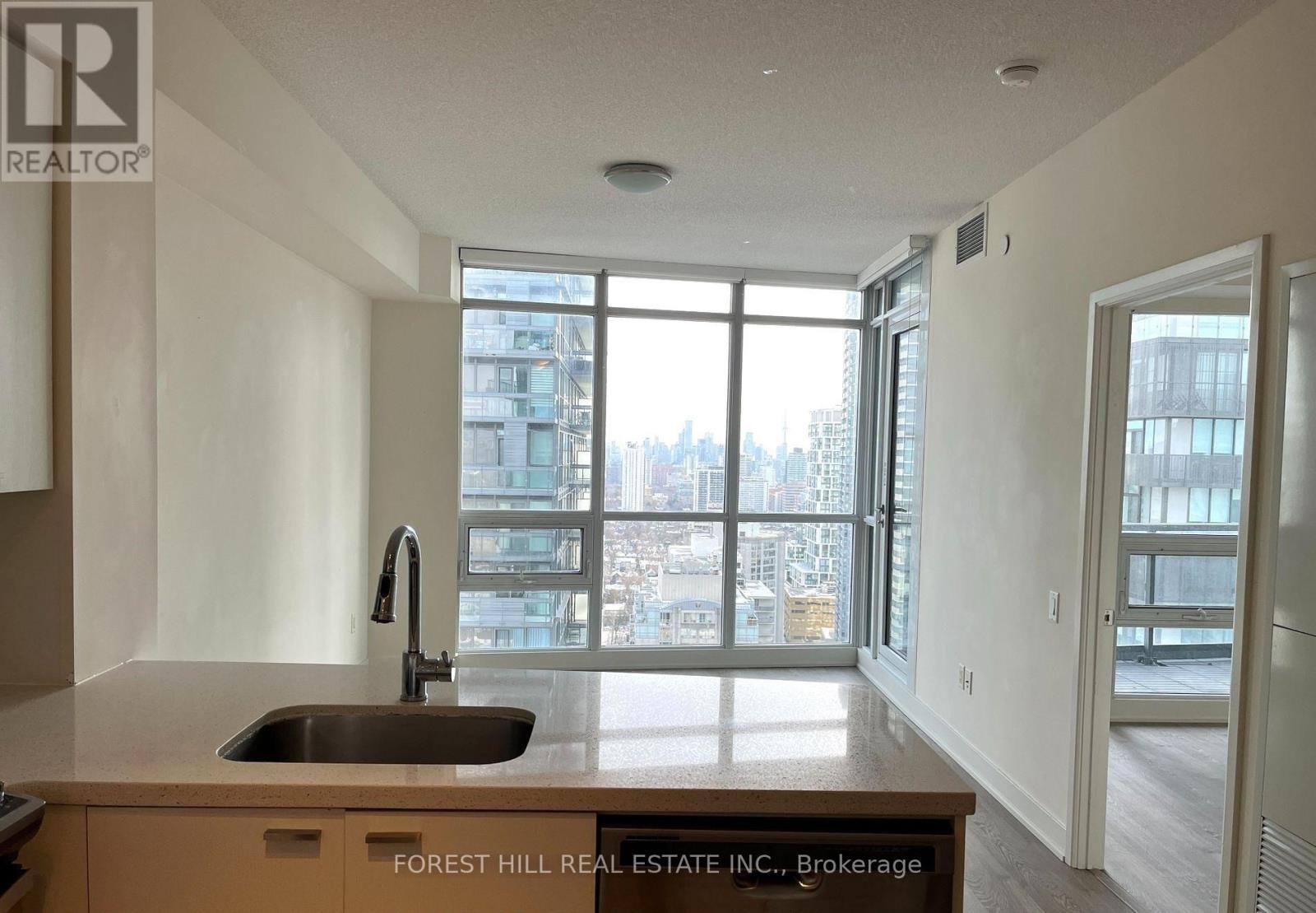 2410 - 30 Roehampton Avenue, Toronto, Ontario  M4P 0B9 - Photo 4 - C13636332