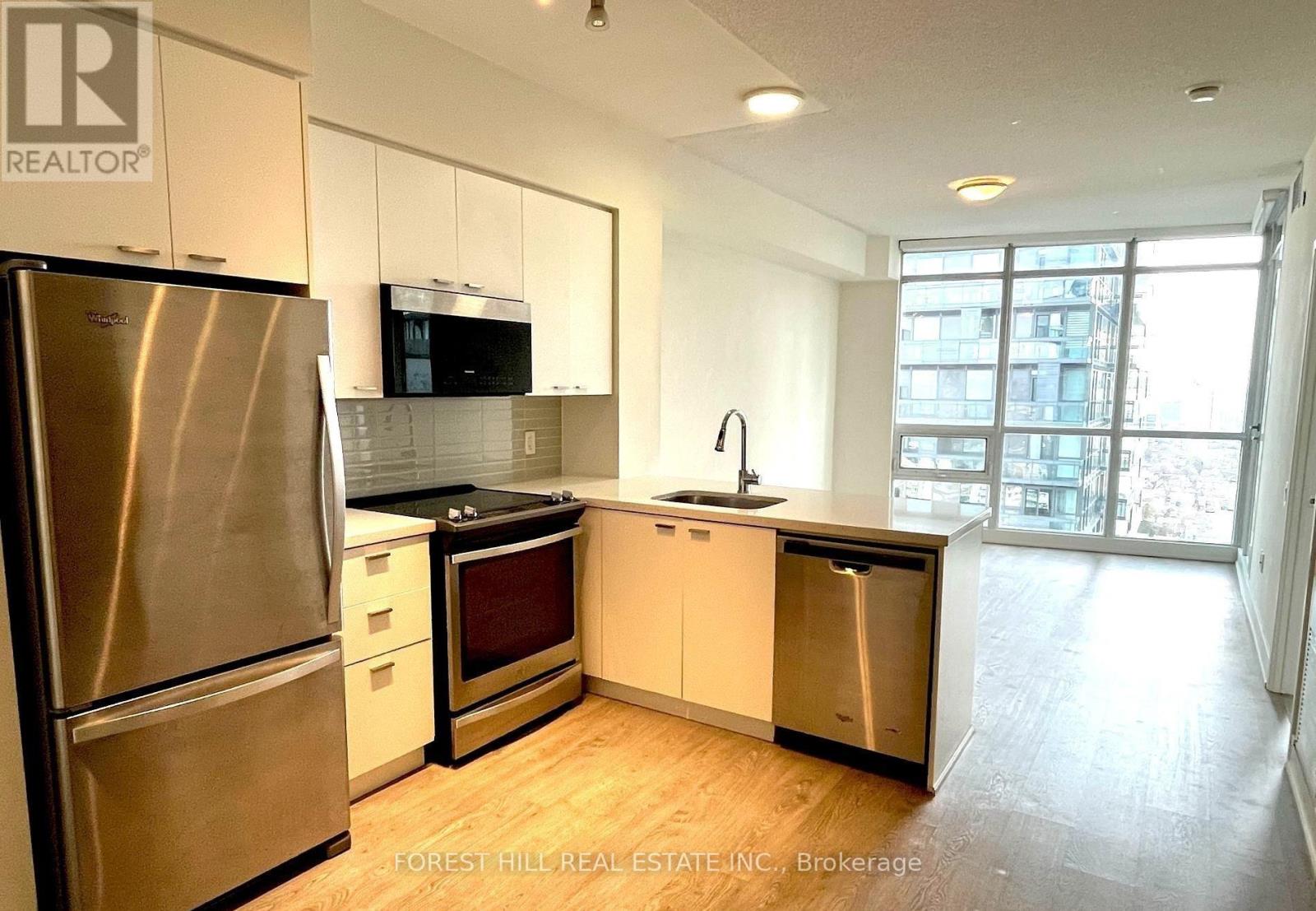 2410 - 30 Roehampton Avenue, Toronto, Ontario  M4P 0B9 - Photo 5 - C13636332