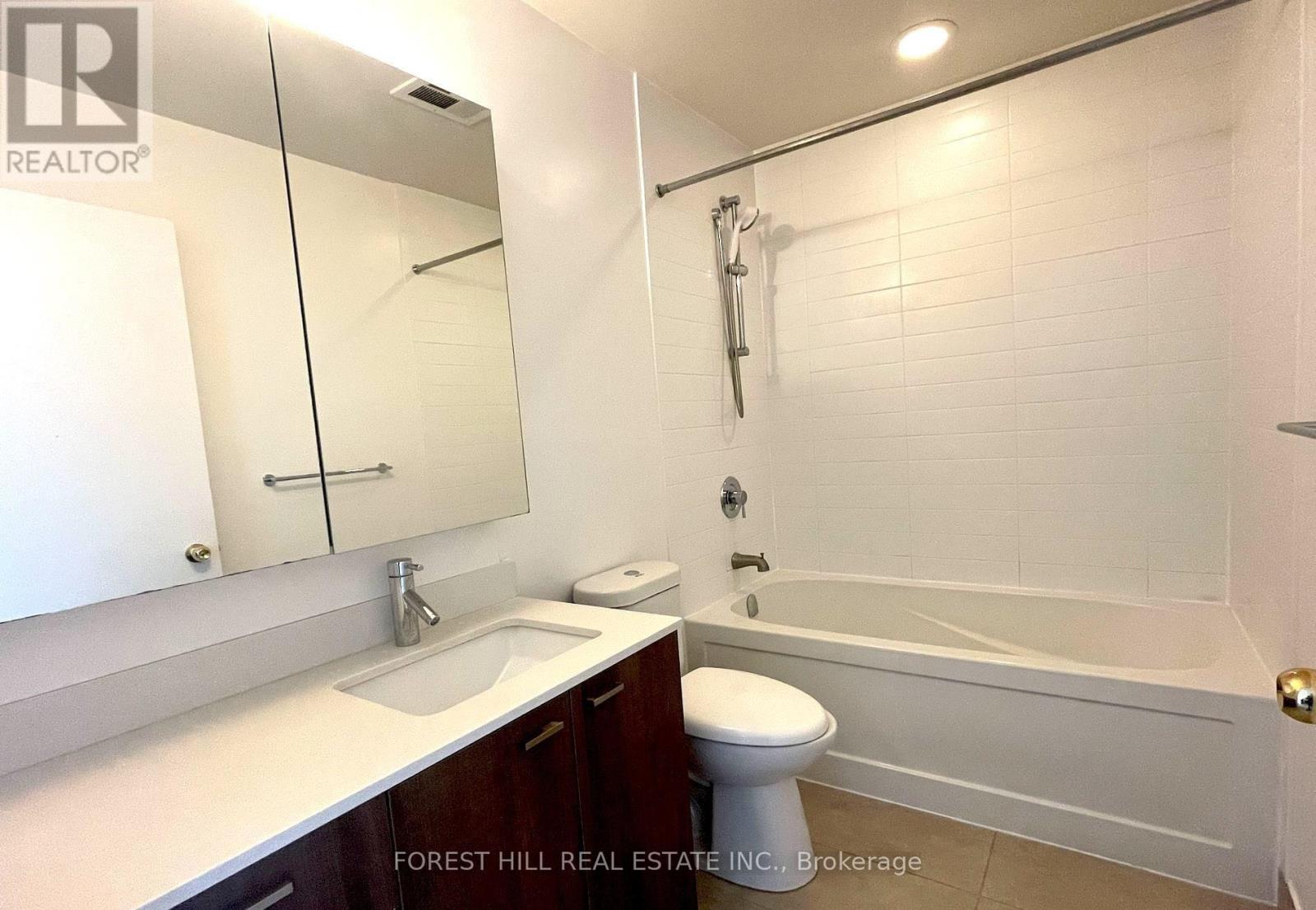 2410 - 30 Roehampton Avenue, Toronto, Ontario  M4P 0B9 - Photo 8 - C13636332