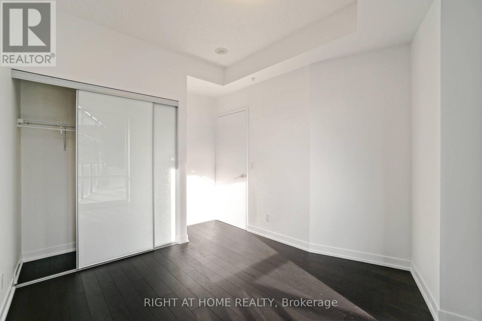 N821 - 120 Bayview Avenue, Toronto, Ontario  M5A 0G4 - Photo 17 - C13636366