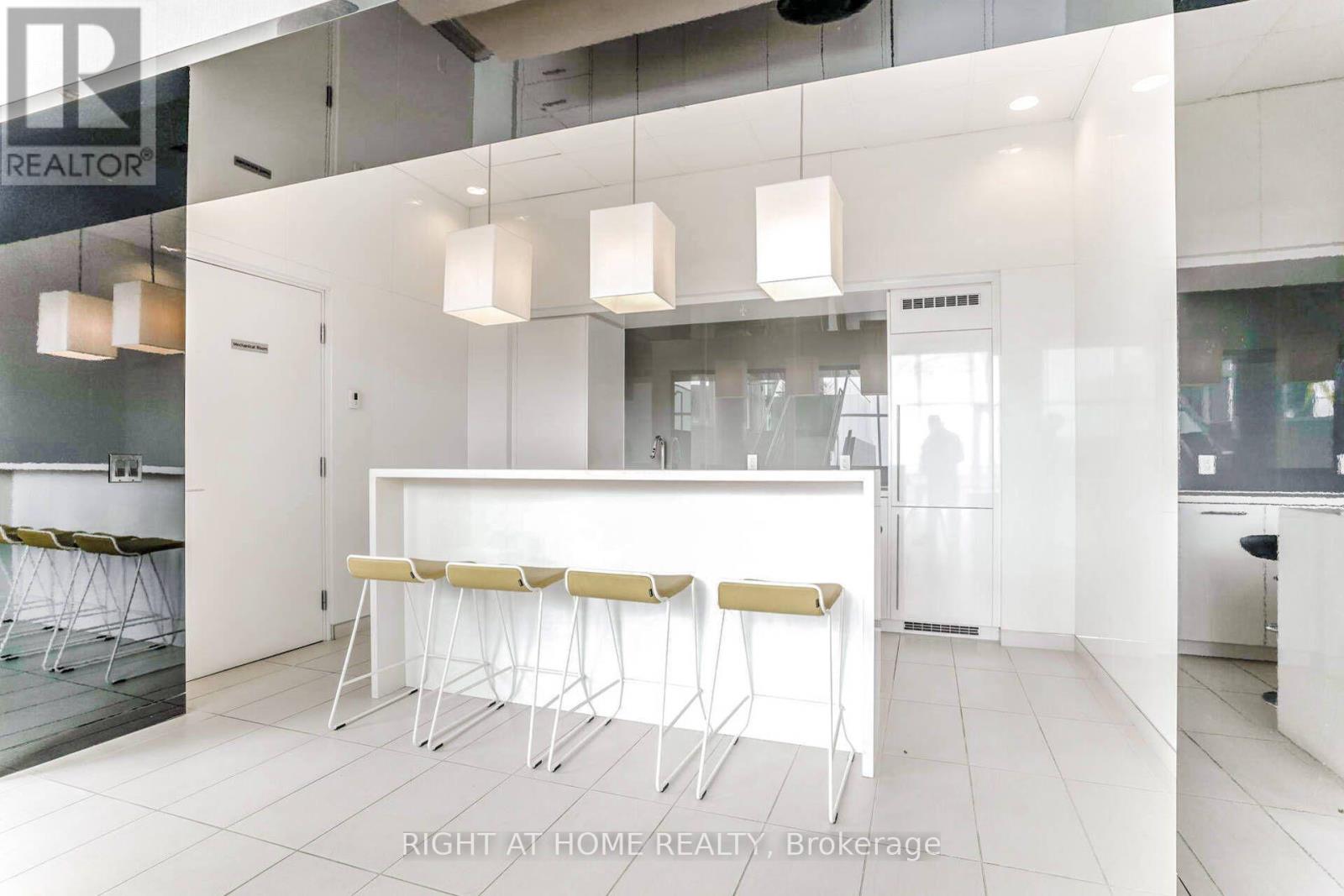 N821 - 120 Bayview Avenue, Toronto, Ontario  M5A 0G4 - Photo 30 - C13636366