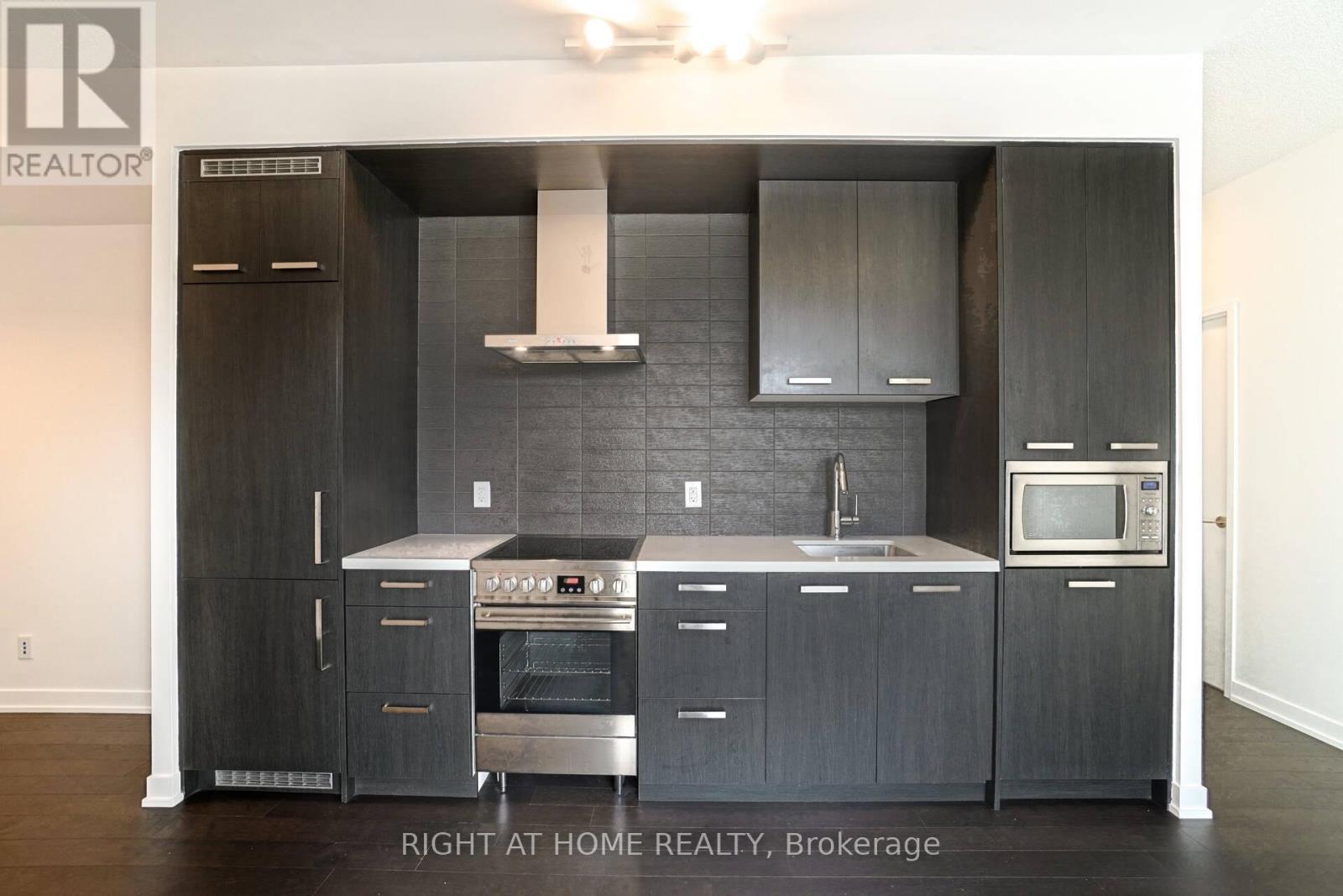 N821 - 120 Bayview Avenue, Toronto, Ontario  M5A 0G4 - Photo 6 - C13636366