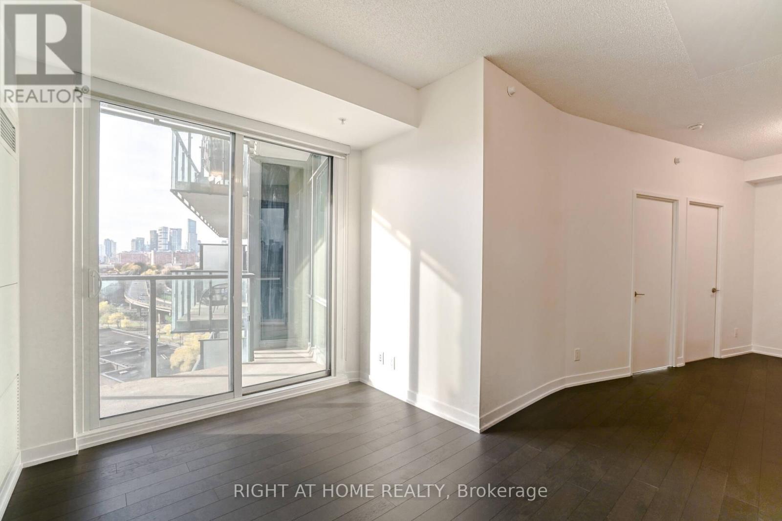 N821 - 120 Bayview Avenue, Toronto, Ontario  M5A 0G4 - Photo 9 - C13636366