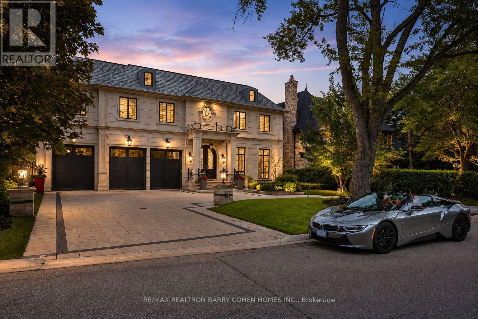39 ARJAY CRESCENT, Toronto, Ontario