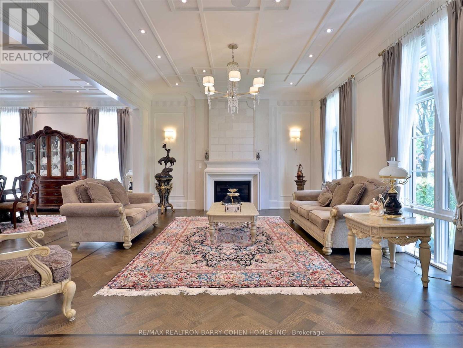 39 Arjay Crescent, Toronto, Ontario  M2L 1C6 - Photo 3 - C13636384