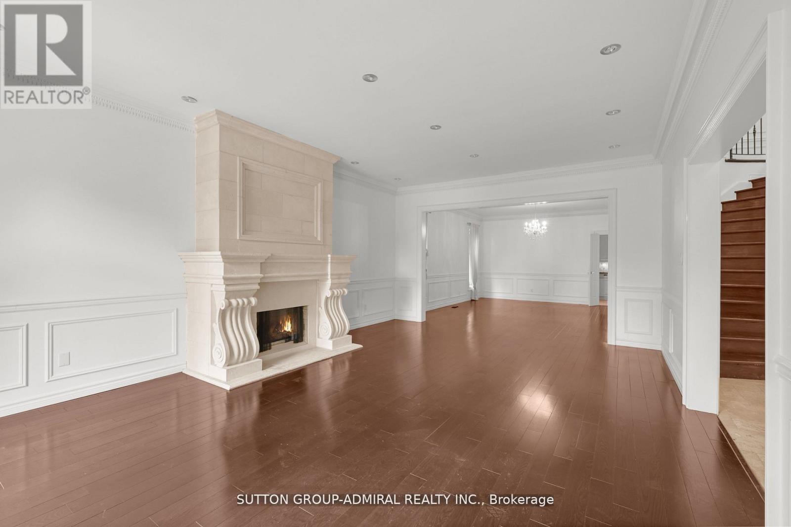 48 Berkindale Drive, Toronto, Ontario  M2L 1Z8 - Photo 2 - C13636408