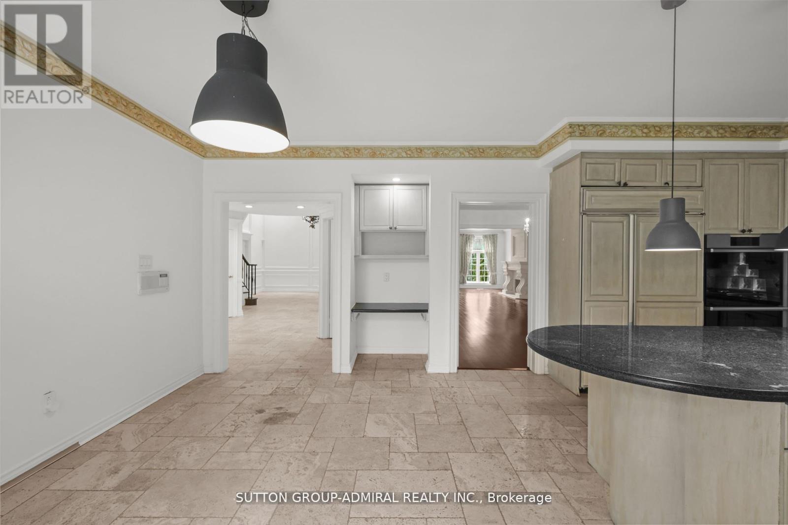 48 Berkindale Drive, Toronto, Ontario  M2L 1Z8 - Photo 7 - C13636408