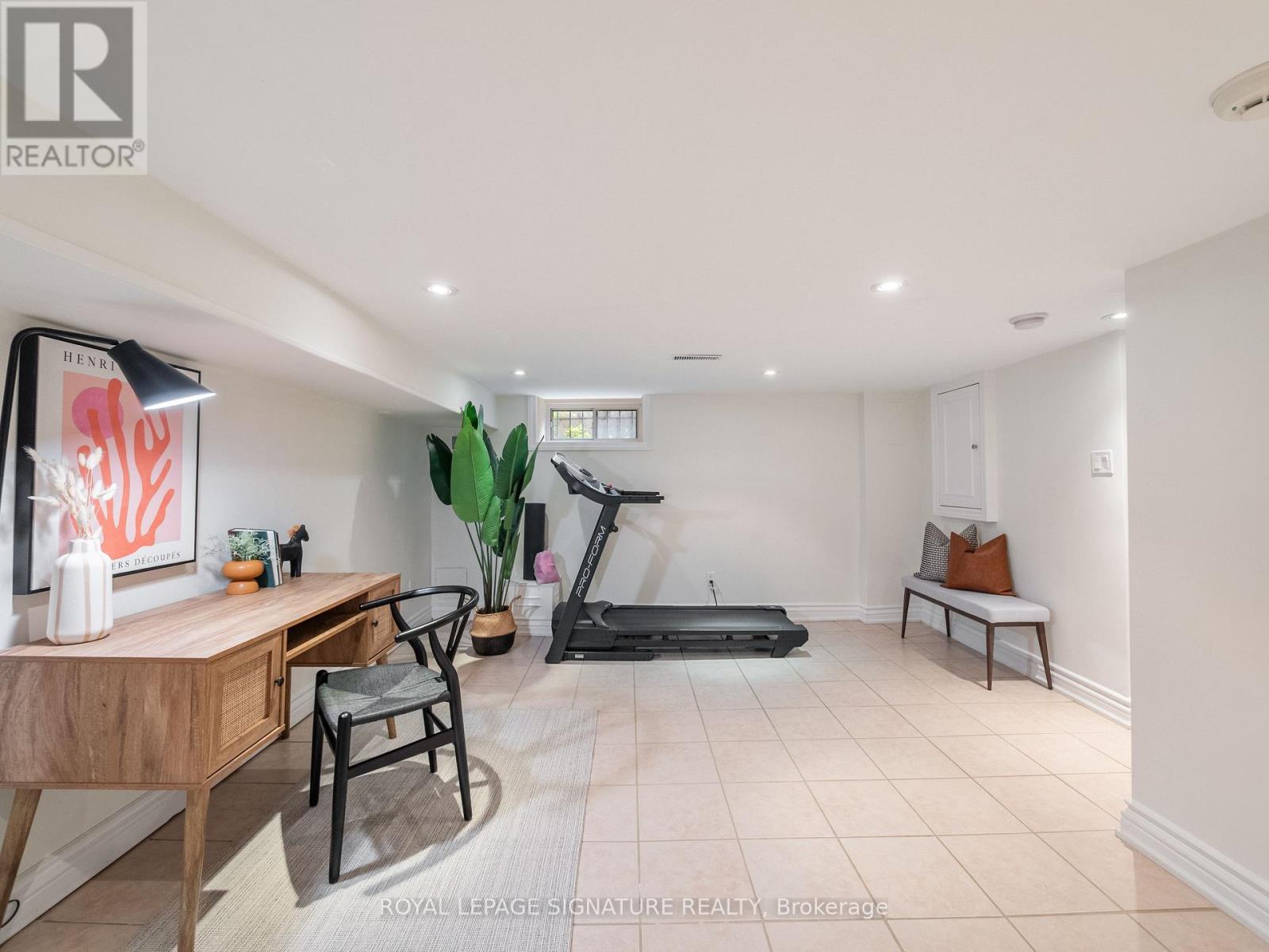 4 Whitaker Avenue, Toronto, Ontario  M6J 1A1 - Photo 18 - C13636522