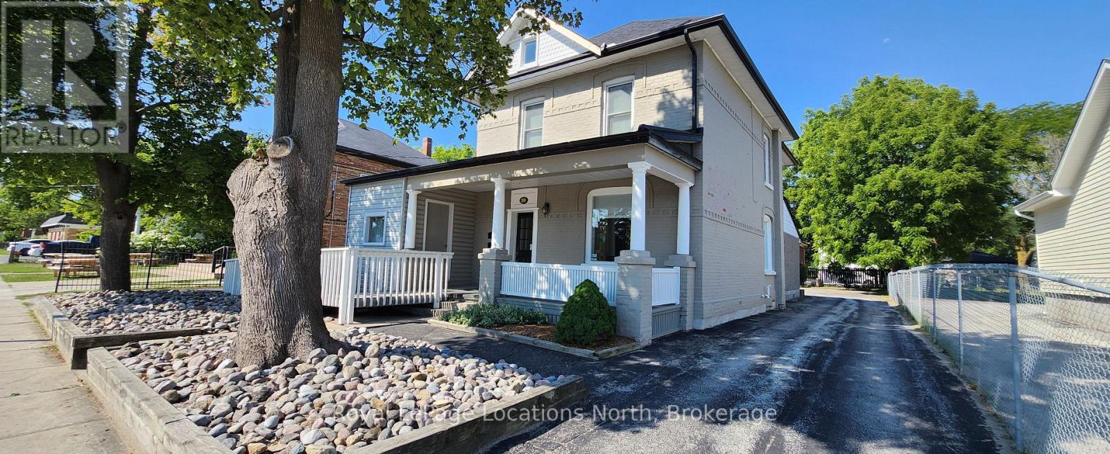 Unit 2 - 30 Pine Street, Collingwood, Ontario  L9Y 2N7 - Photo 2 - S13636318