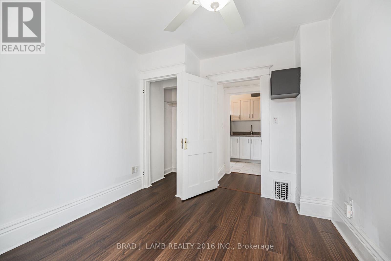 Main And Upper - 12 Sibley Avenue, Toronto, Ontario  M4C 5E7 - Photo 29 - E13636330