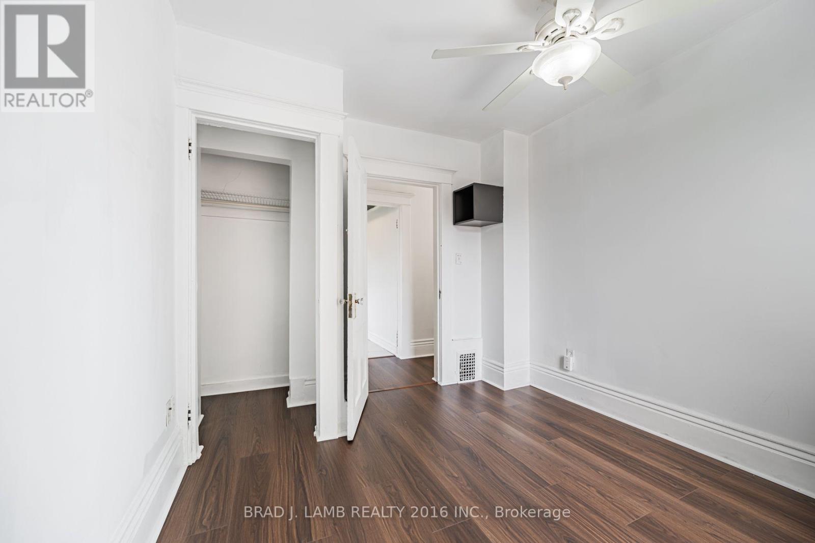 Main And Upper - 12 Sibley Avenue, Toronto, Ontario  M4C 5E7 - Photo 30 - E13636330