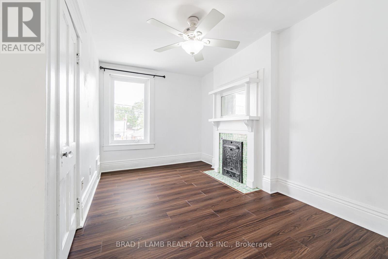 Main And Upper - 12 Sibley Avenue, Toronto, Ontario  M4C 5E7 - Photo 31 - E13636330