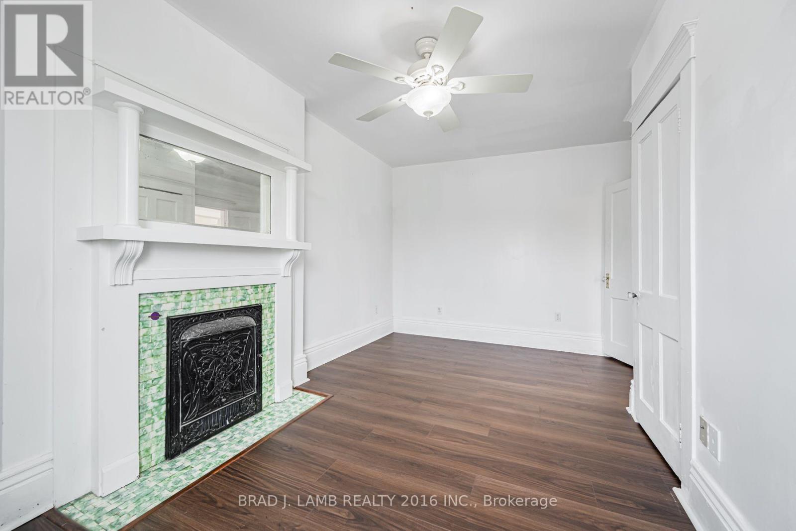 Main And Upper - 12 Sibley Avenue, Toronto, Ontario  M4C 5E7 - Photo 33 - E13636330