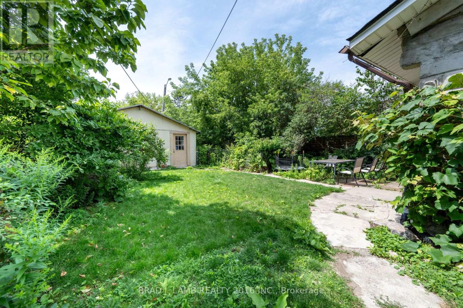 Main And Upper - 12 Sibley Avenue, Toronto, Ontario  M4C 5E7 - Photo 35 - E13636330