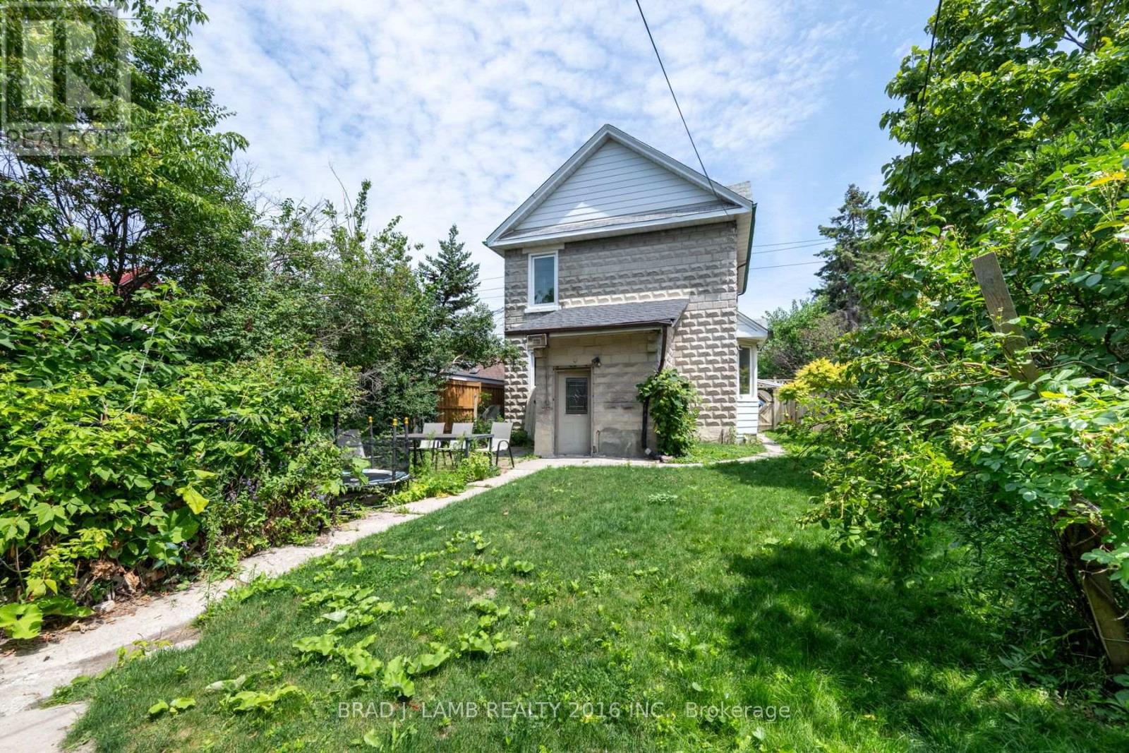 Main And Upper - 12 Sibley Avenue, Toronto, Ontario  M4C 5E7 - Photo 36 - E13636330