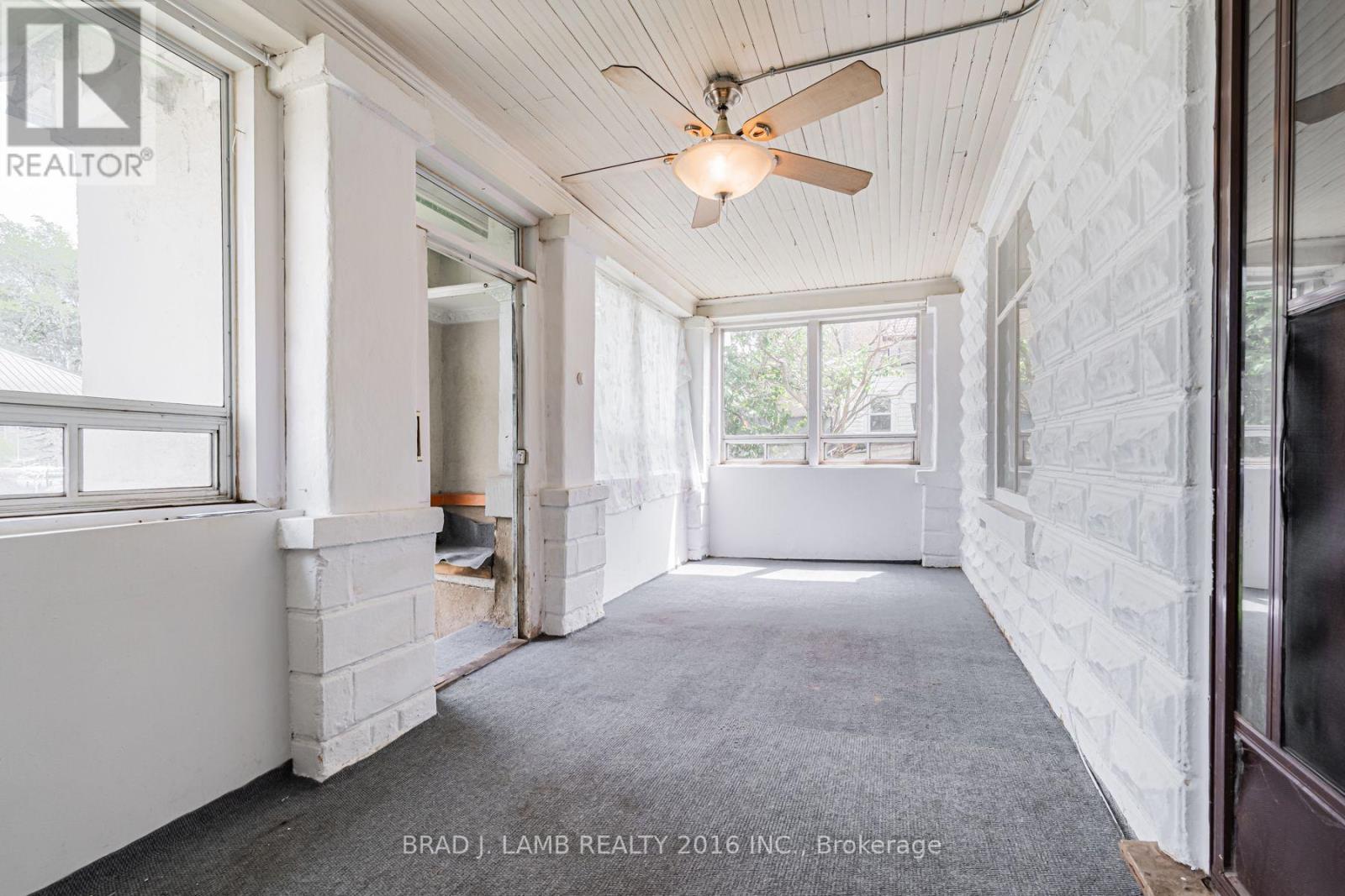Main And Upper - 12 Sibley Avenue, Toronto, Ontario  M4C 5E7 - Photo 4 - E13636330