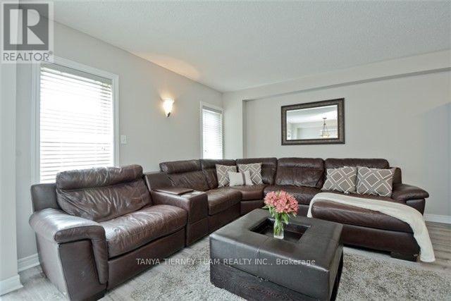 64 Melody Drive, Whitby, Ontario  L1M 1K2 - Photo 6 - E13636340