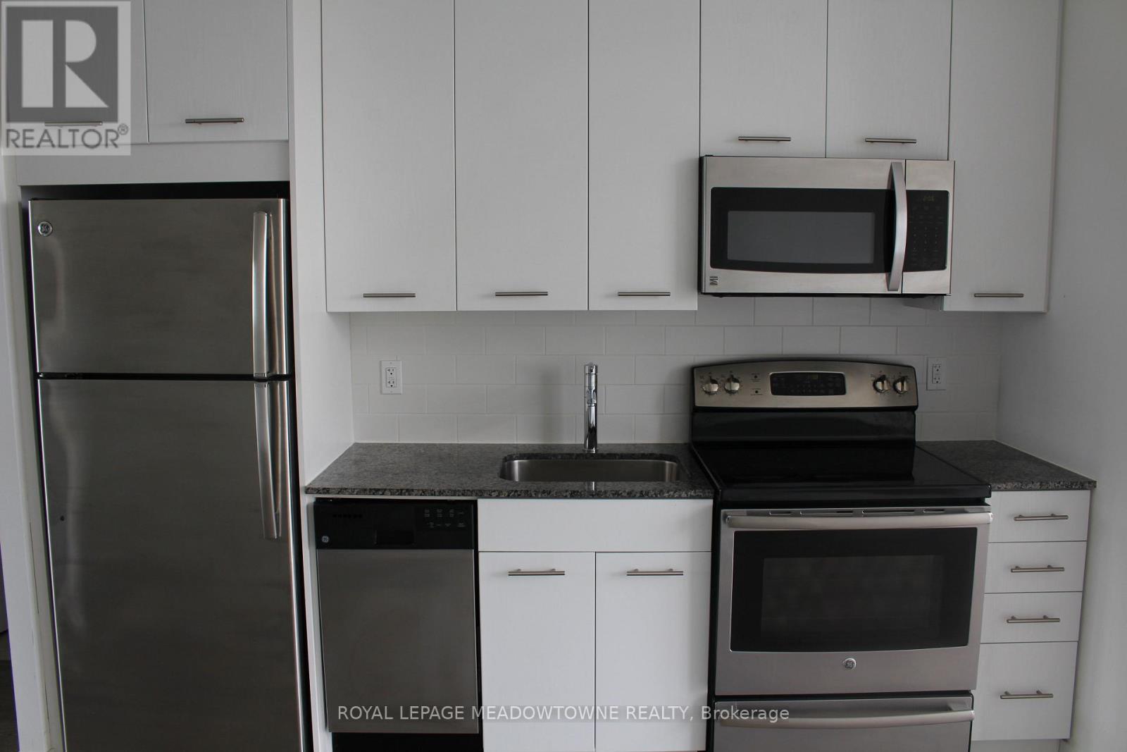 804 - 2055 DANFORTH AVENUE