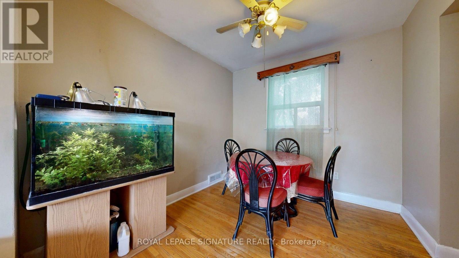 256 Ferris Road, Toronto, Ontario  M4B 1H6 - Photo 4 - E13636372