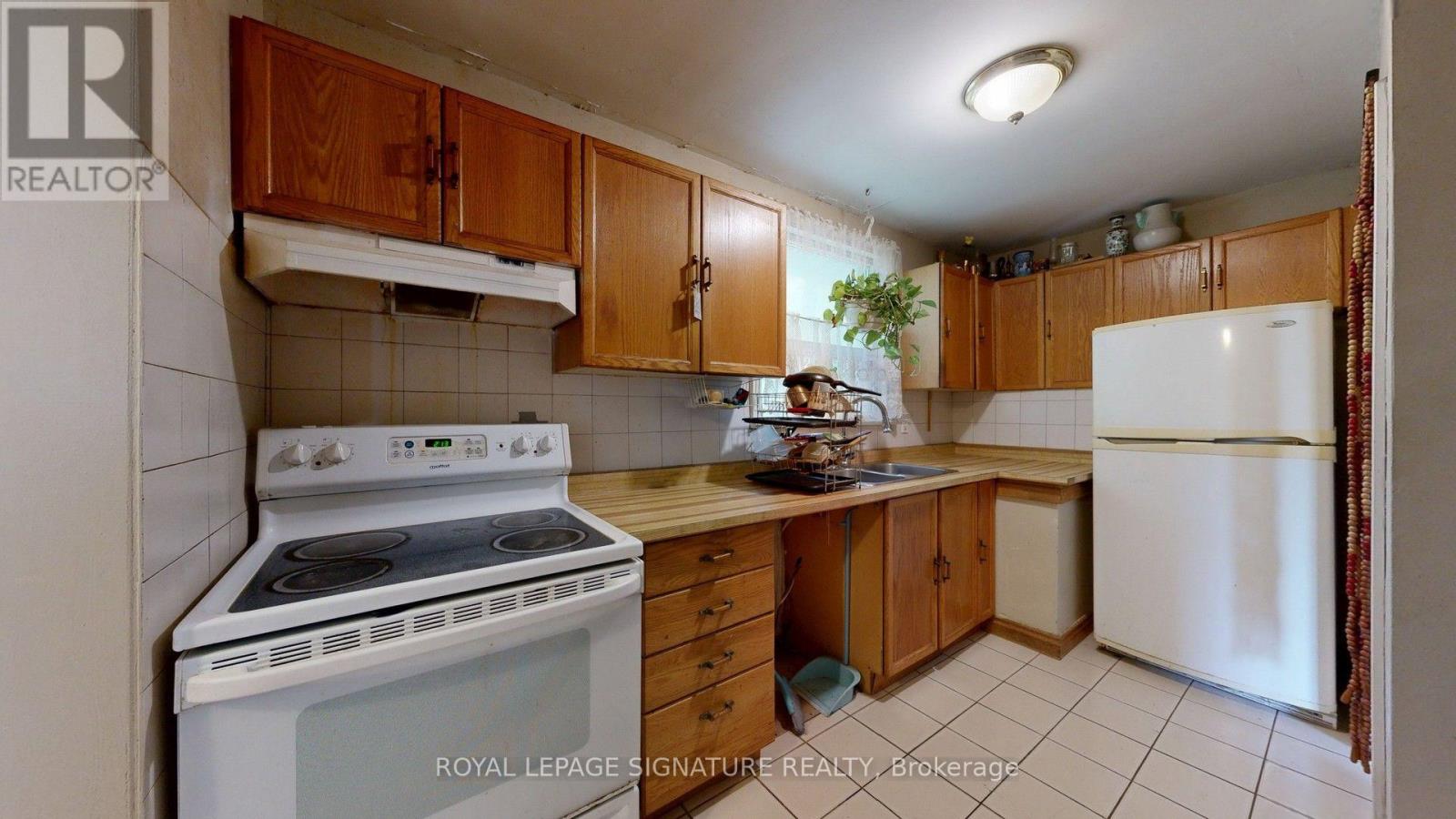 256 Ferris Road, Toronto, Ontario  M4B 1H6 - Photo 5 - E13636372
