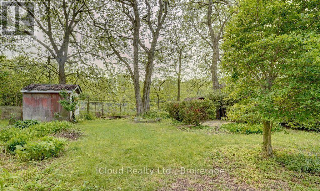 325 Dyson Road, Pickering, Ontario  L1W 2N1 - Photo 22 - E13636448