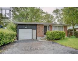 325 DYSON ROAD, Pickering, Ontario