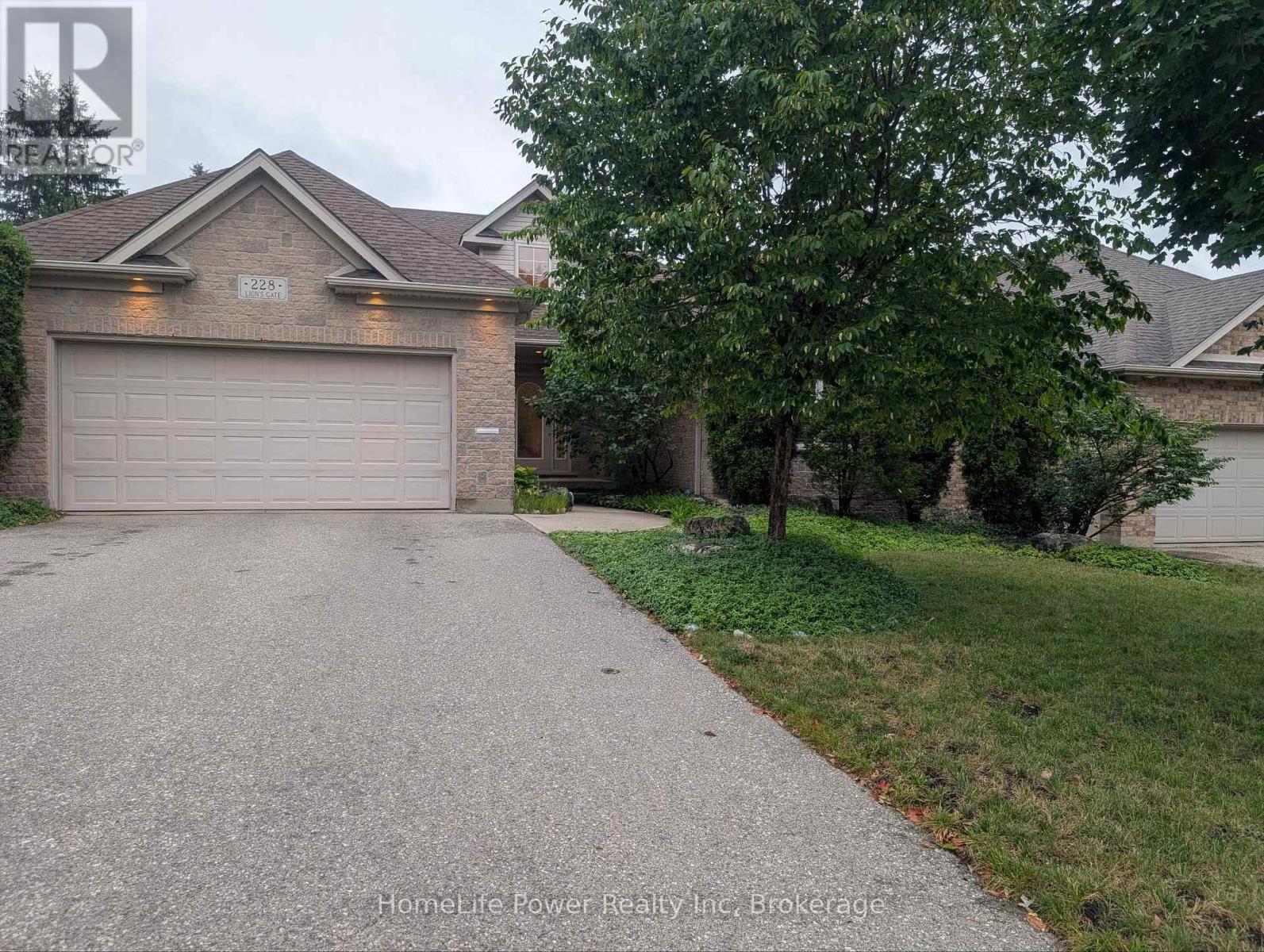 228 THE LIONS GATE, Waterloo, Ontario