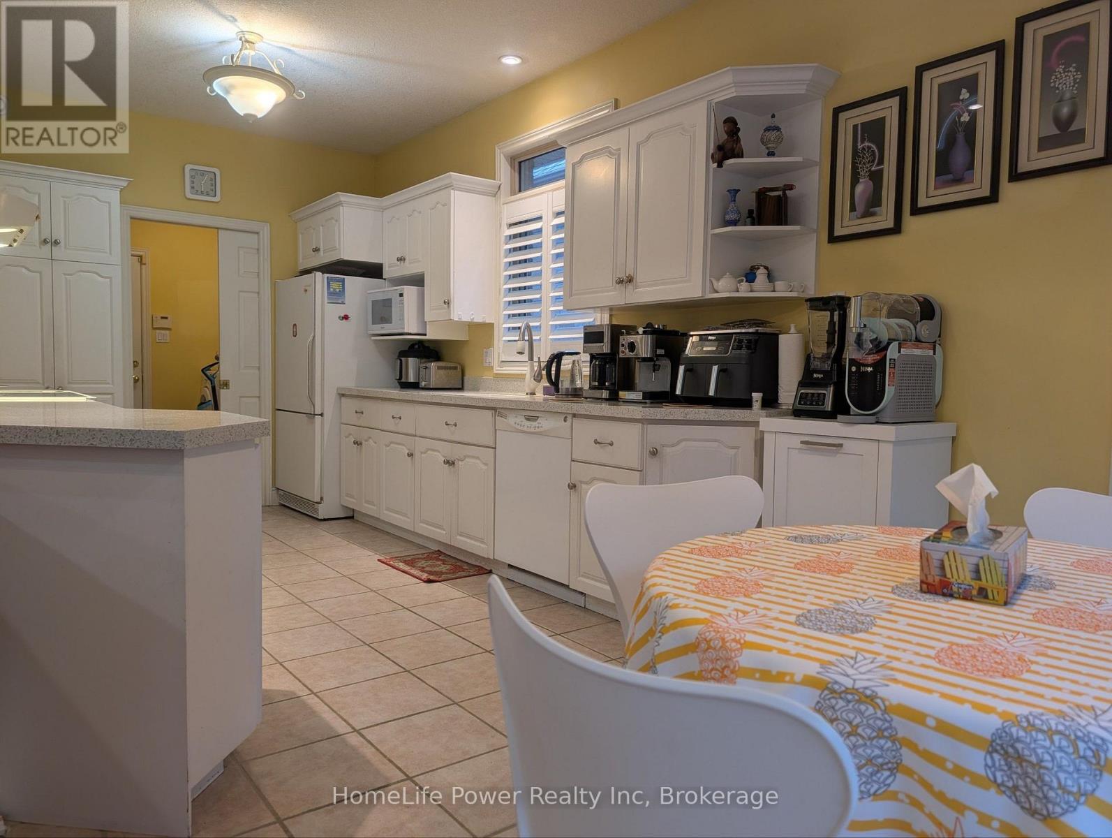 228 The Lions Gate, Waterloo, Ontario  N2L 6M5 - Photo 10 - X13636368