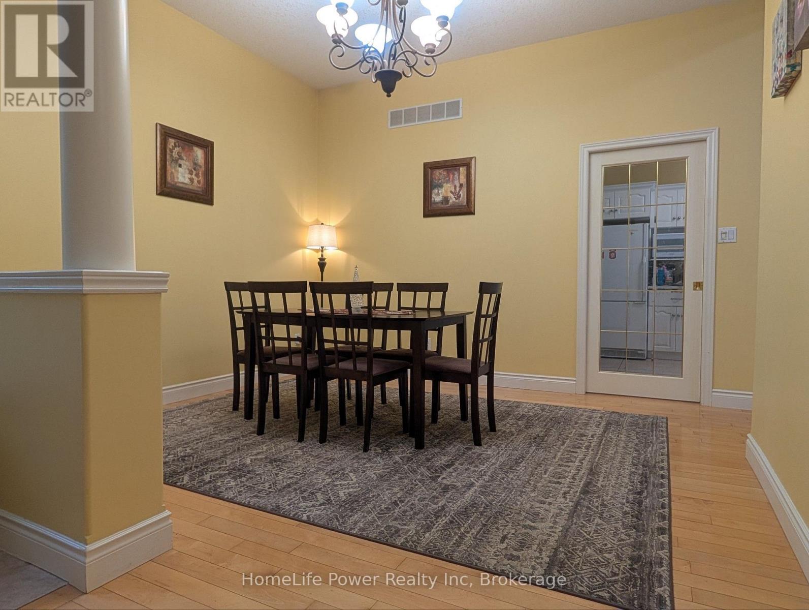 228 The Lions Gate, Waterloo, Ontario  N2L 6M5 - Photo 6 - X13636368