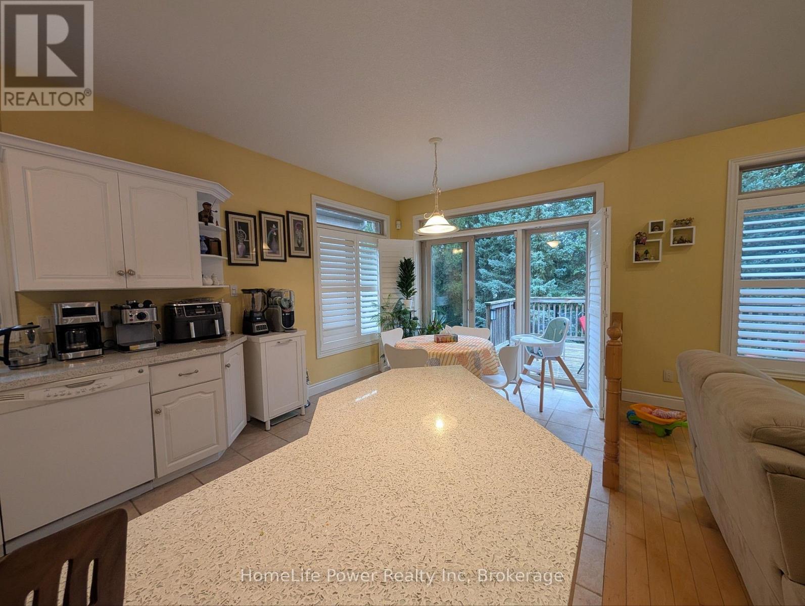 228 The Lions Gate, Waterloo, Ontario  N2L 6M5 - Photo 9 - X13636368
