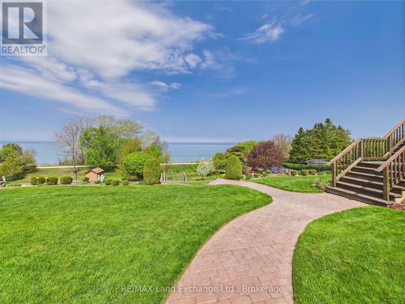 422 Penetangore Row, Kincardine, Ontario  N2Z 2J7 - Photo 5 - X13636472