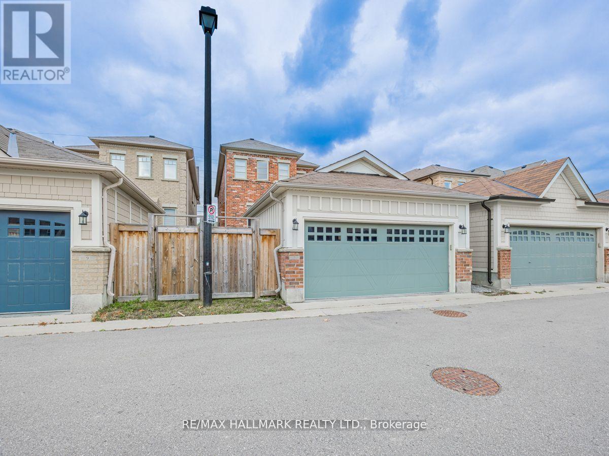 7 Calamint Lane, Richmond Hill, Ontario  L4E 1C3 - Photo 18 - N13636352