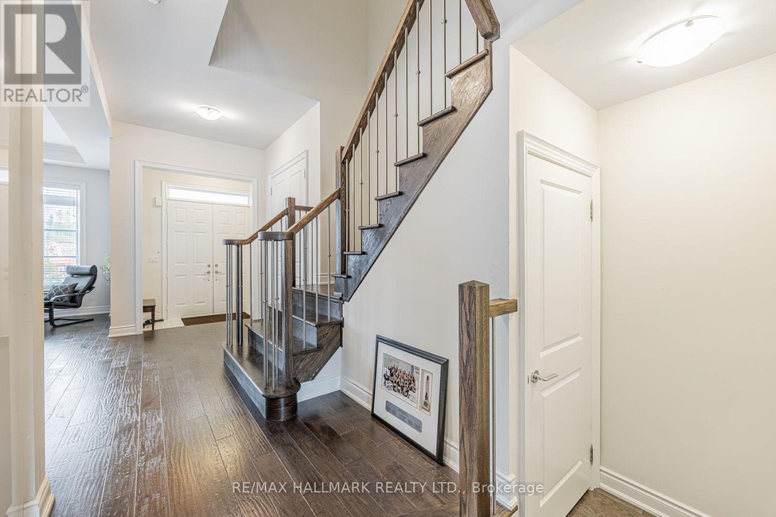 7 Calamint Lane, Richmond Hill, Ontario  L4E 1C3 - Photo 2 - N13636352