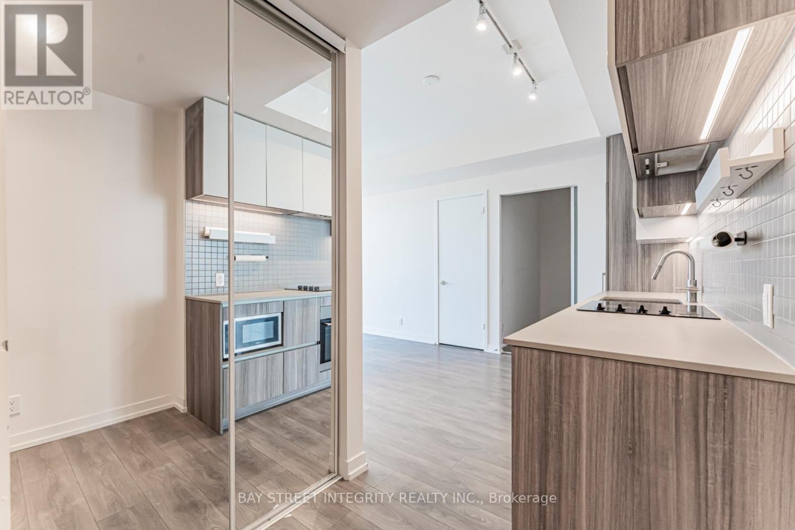 4712 - 5 Buttermill Avenue, Vaughan, Ontario  L4K 0J5 - Photo 9 - N13636422
