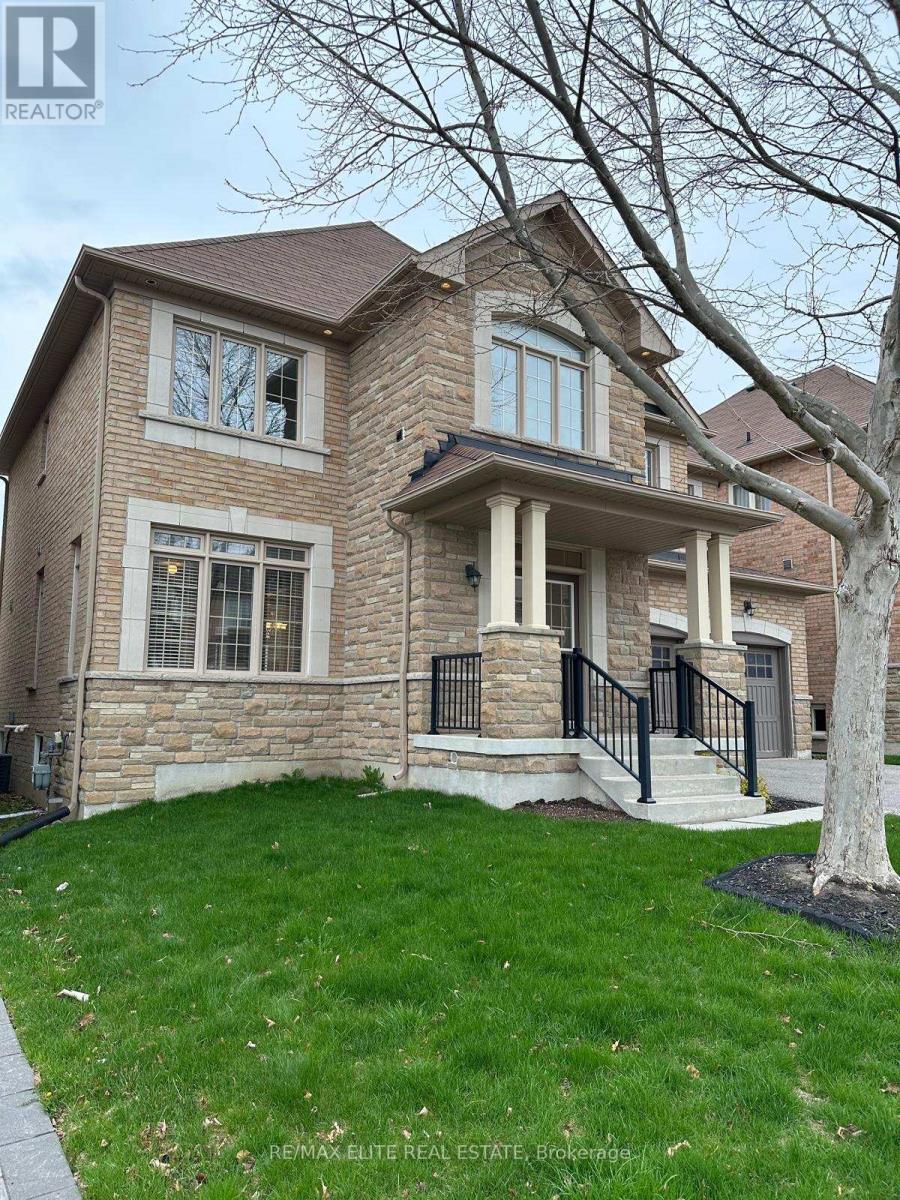 959 Ernest Cousins Circle, Newmarket, Ontario  L3X 0B7 - Photo 2 - N13636450
