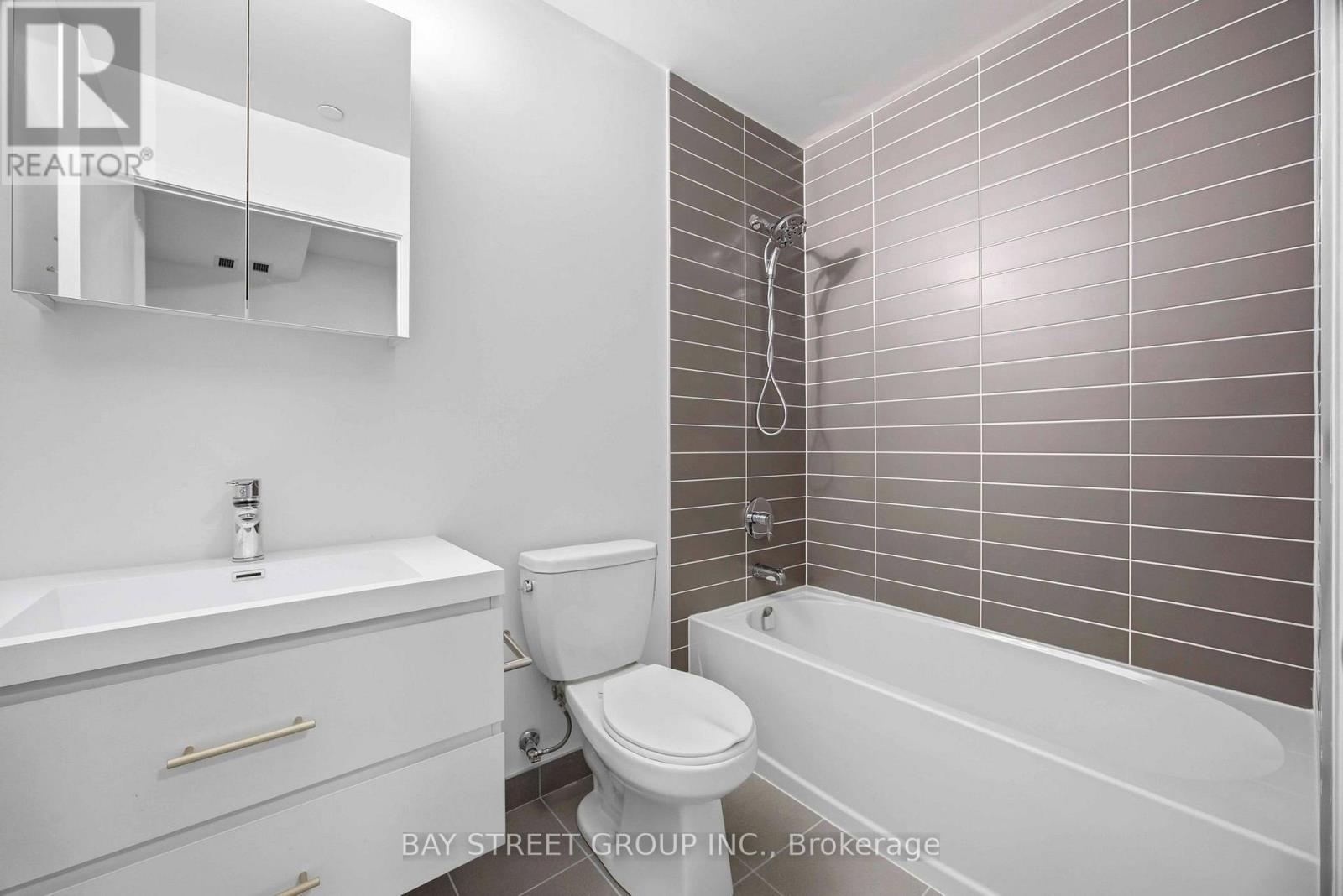 1020 - 8119 Birchmount Road, Markham, Ontario L6G 0H5 - Photo 18 - N13636476