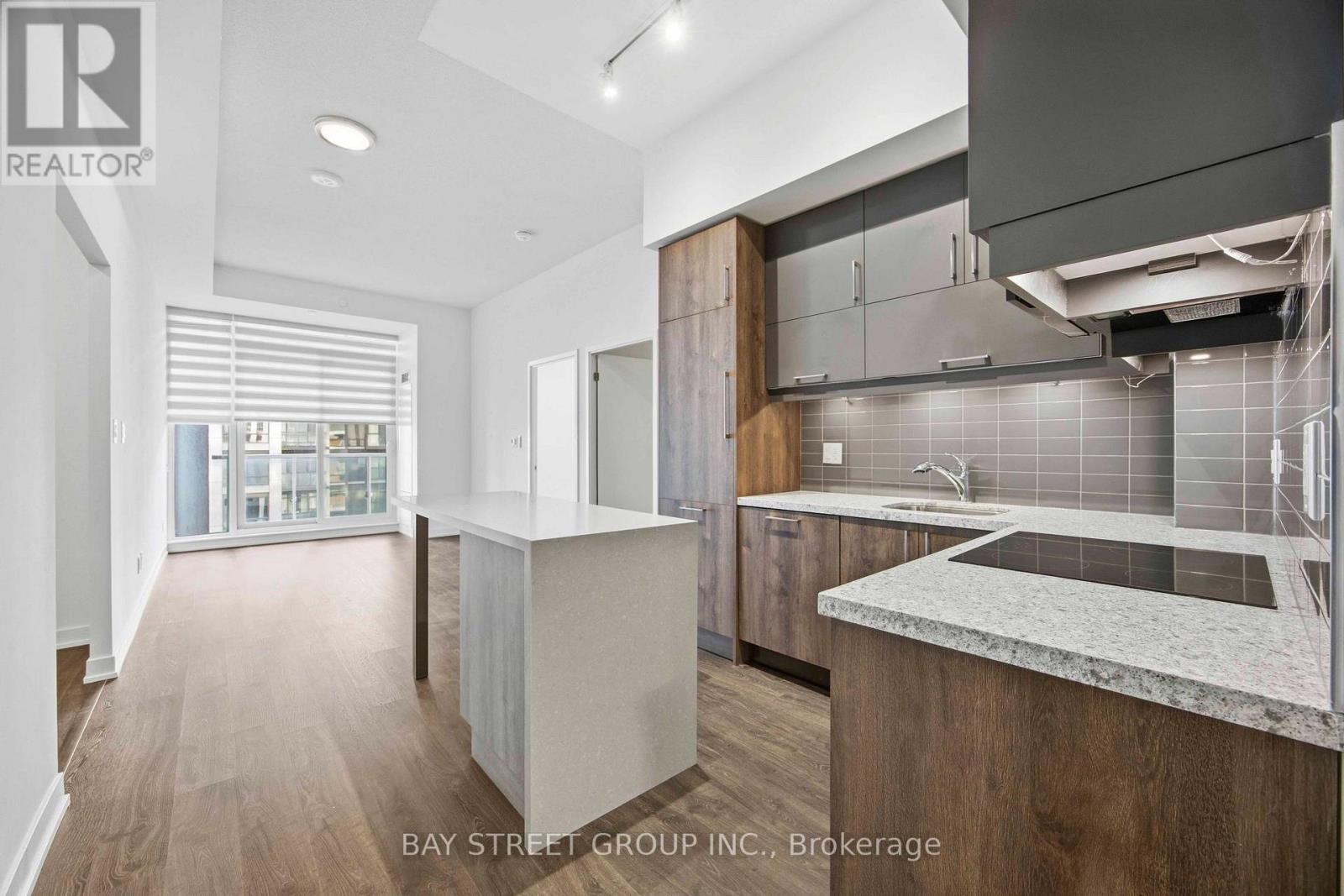 1020 - 8119 Birchmount Road, Markham, Ontario L6G 0H5 - Photo 4 - N13636476