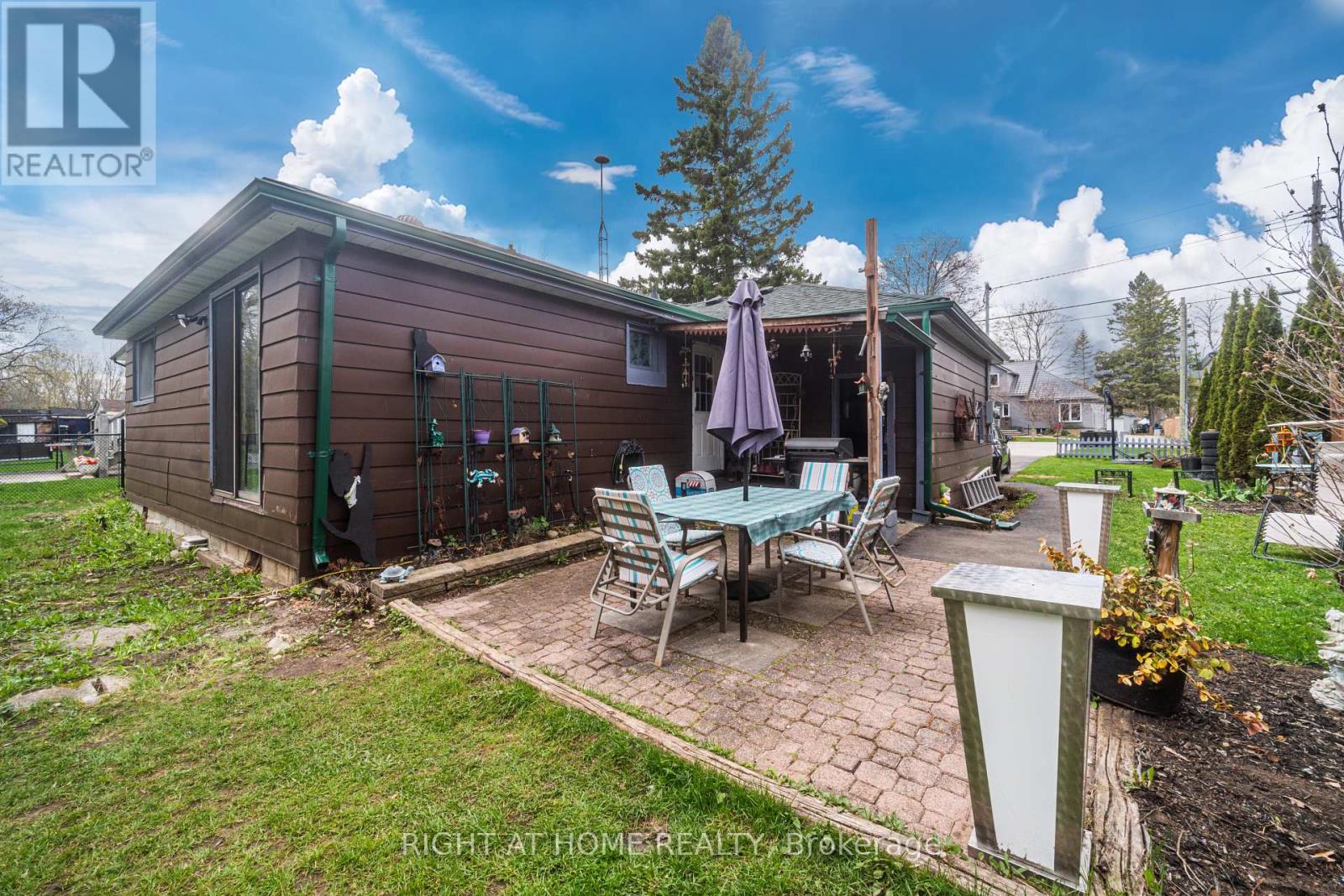 1007 Ferrier Avenue, Innisfil, Ontario  L0L 1W0 - Photo 13 - N13636484