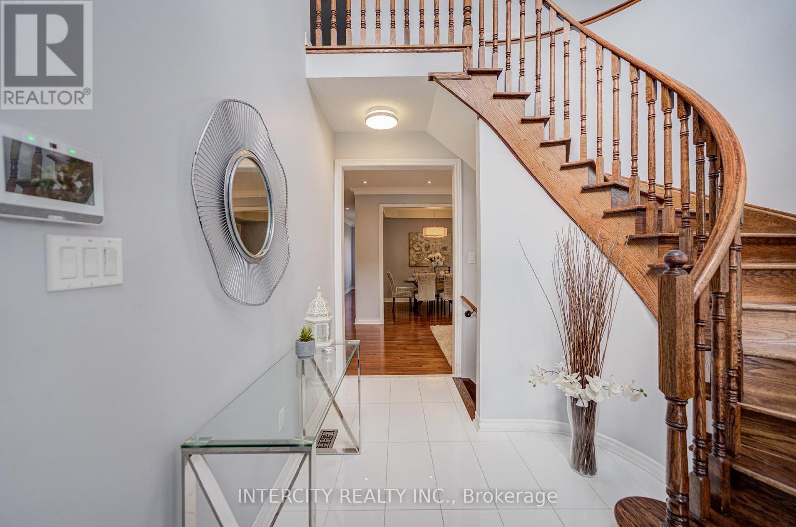 86 Princess Diana Drive, Markham, Ontario  L6C 0H2 - Photo 7 - N13636494