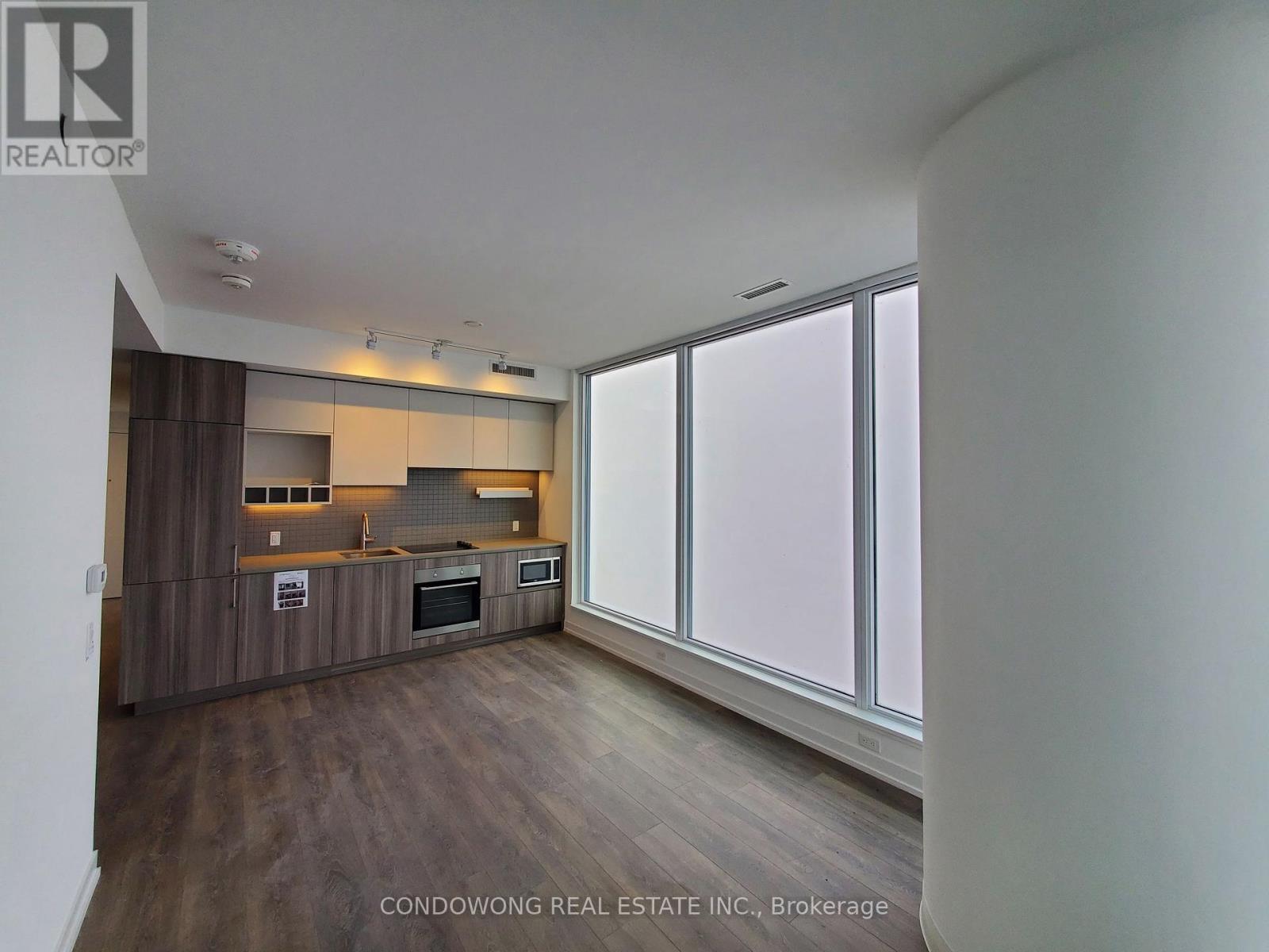2610 - 5 Buttermill Avenue, Vaughan (Vaughan Corporate Centre), Ontario  L4K 0J5 - Photo 2 - N13636512