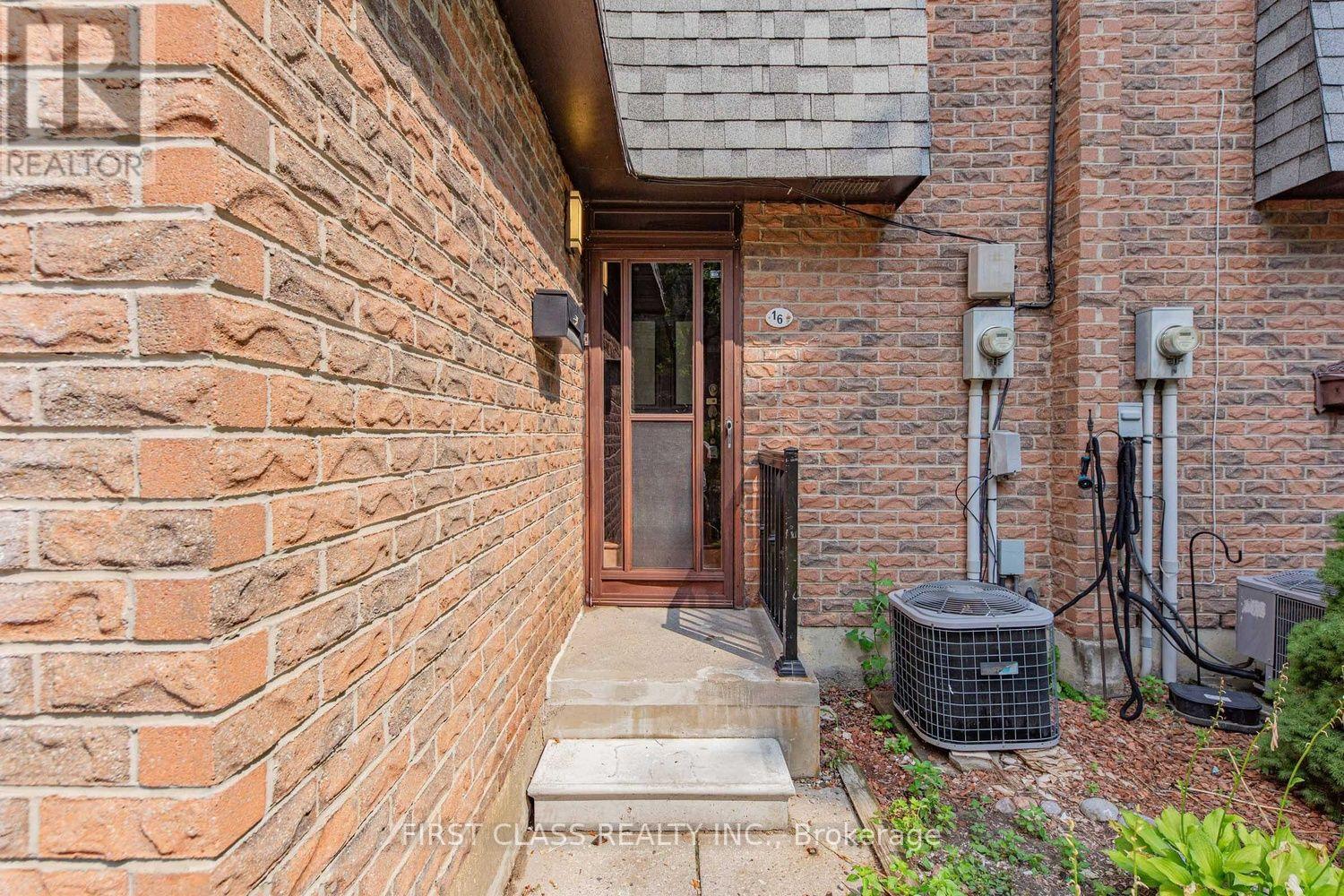 8 - 16 Woodglen Way, Markham, Ontario  L3R 3A8 - Photo 2 - N13636524