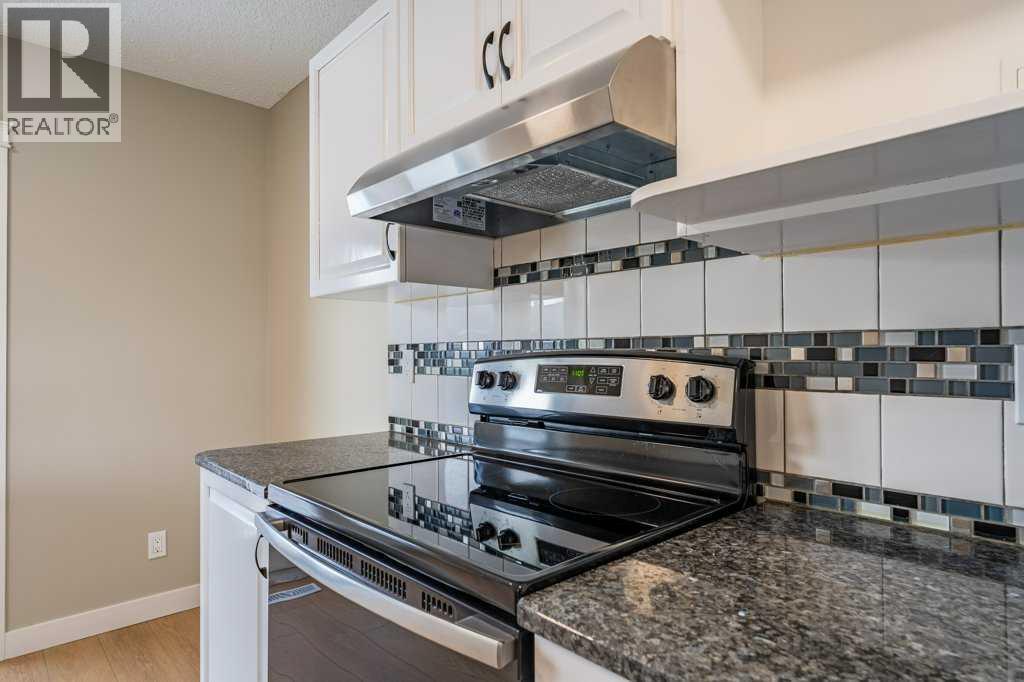11 Saddlemont Close NE, Calgary, Alberta  T3J 4V3 - Photo 11 - A2301373