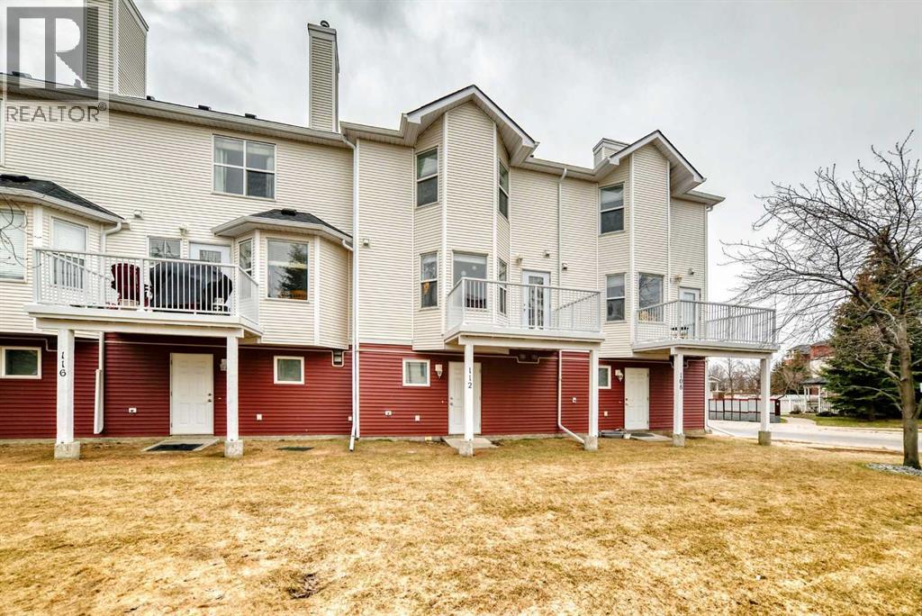 112 Country Village Cape NE, Calgary, Alberta