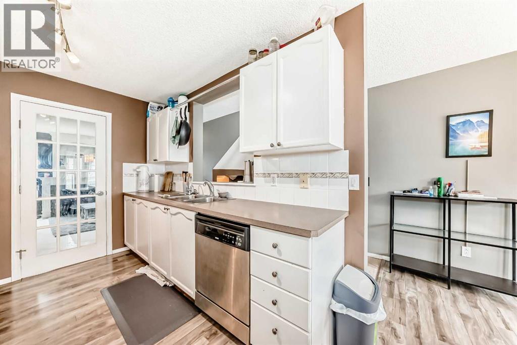 112 Country Village Cape NE, Calgary, Alberta  T3K 5J7 - Photo 12 - A2306155