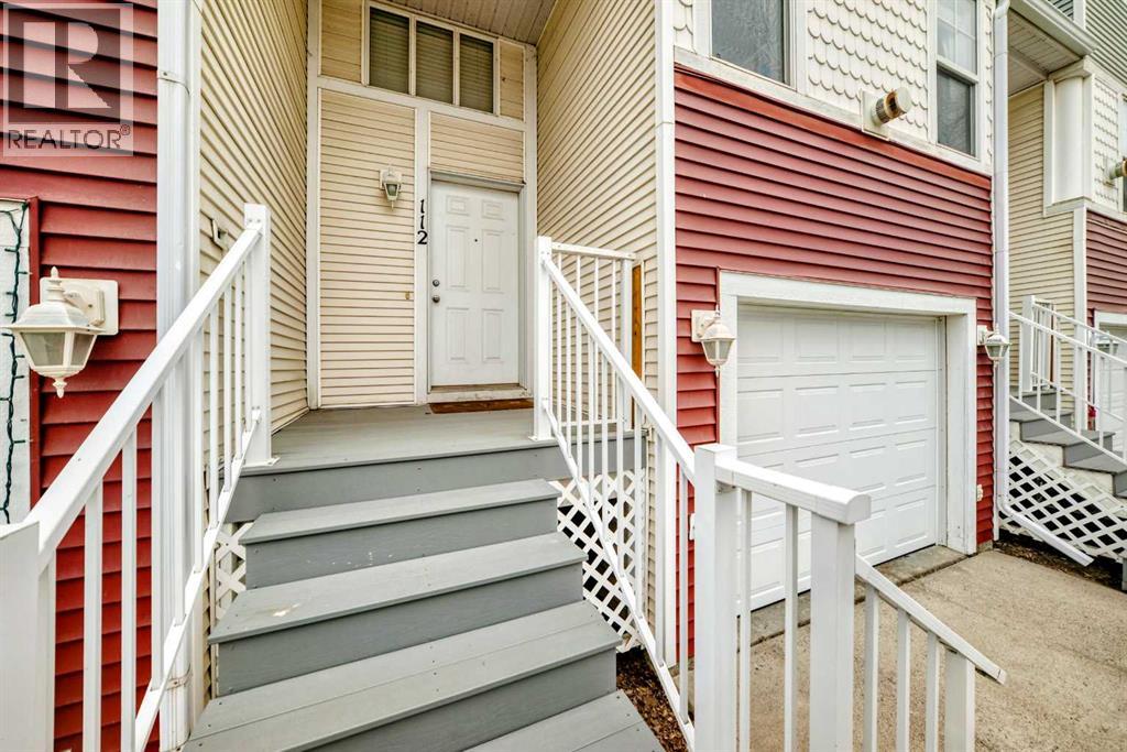 112 Country Village Cape NE, Calgary, Alberta  T3K 5J7 - Photo 3 - A2306155