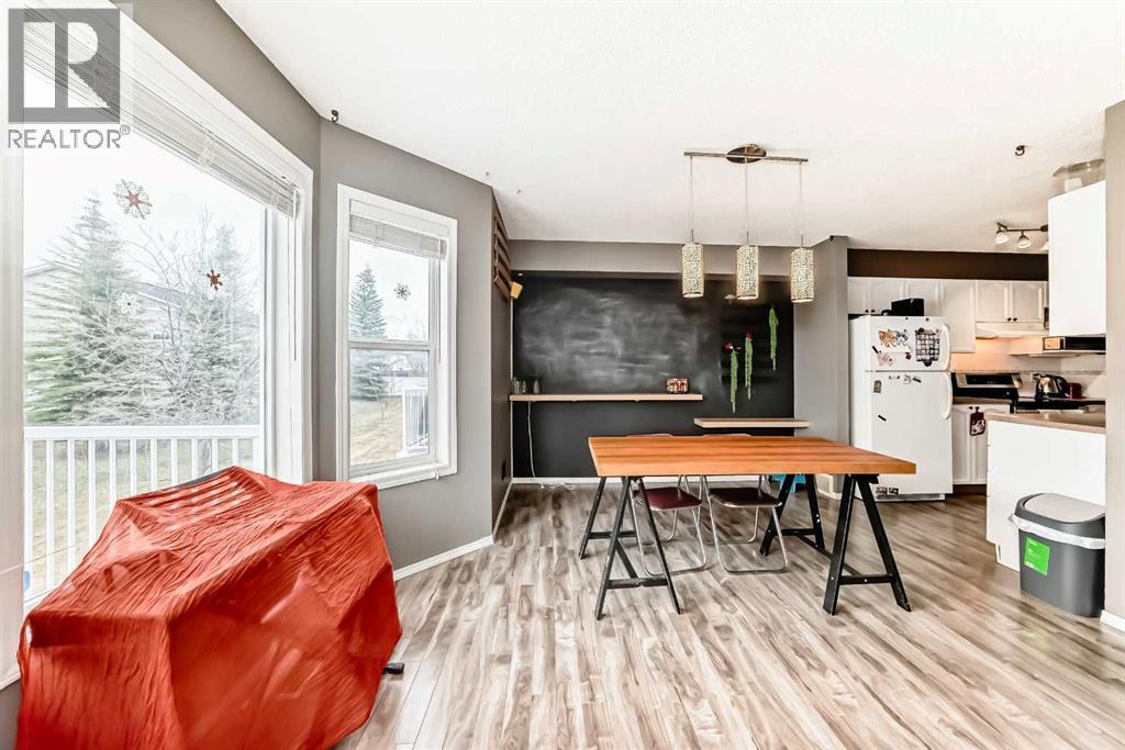 112 Country Village Cape NE, Calgary, Alberta  T3K 5J7 - Photo 19 - A2306155