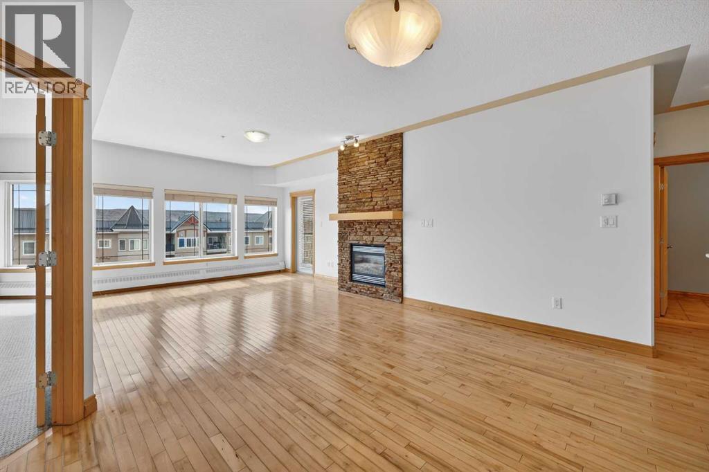 503, 30 Discovery Ridge Close SW, Calgary, Alberta  T3H 5X5 - Photo 7 - A2307380